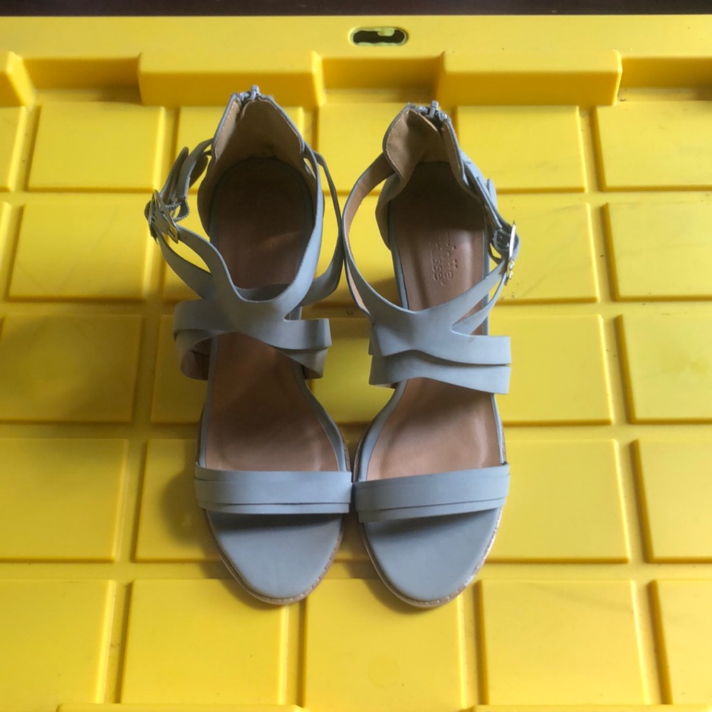 Charlotte Russe chunky heeled baby blue shoes